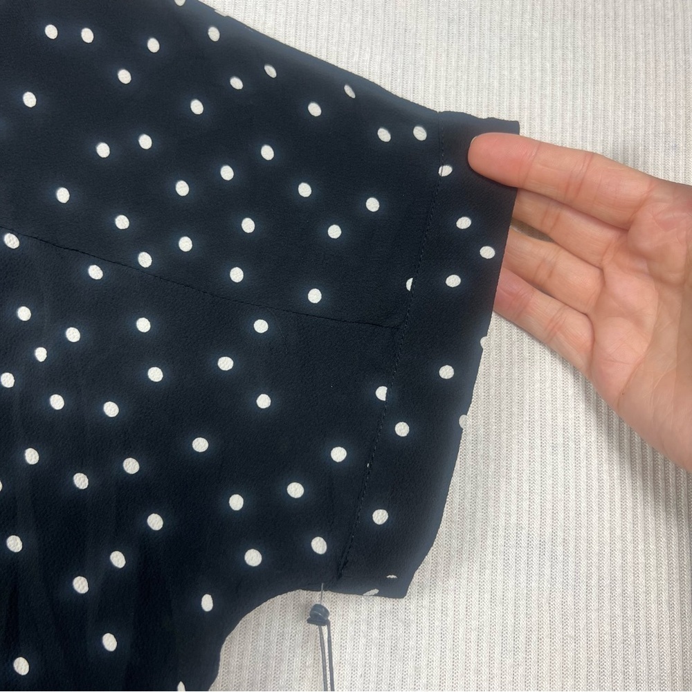 Vince Camuto NWT Popover Blouse Women’s Size Medium Polka Dot - Picture 4 of 10